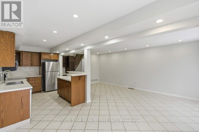 Photo - 619 Southridge Dr