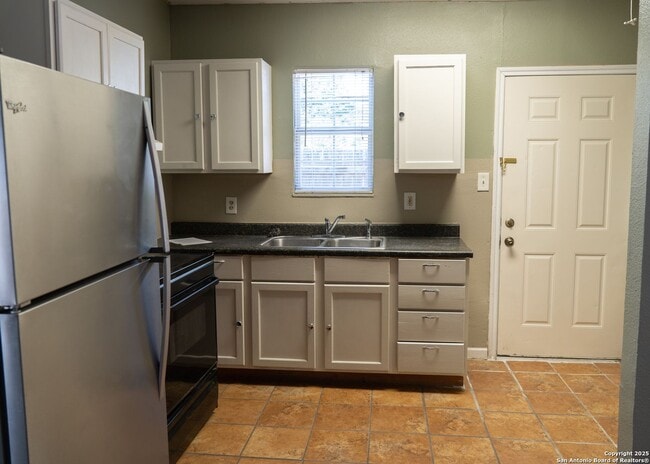 Photo - Super Cute 2Bed/1Bath Home for Lease! Available NOW!