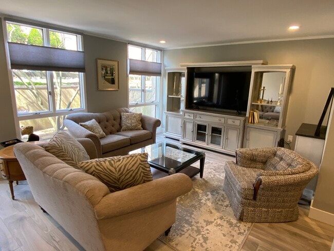 Photo - 7 Hughes Pl Unidad 7C