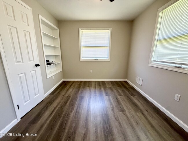 Photo - 5303 Hosta Ln