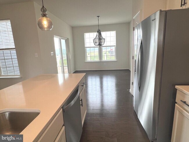 Photo - 123 Charterhouse St