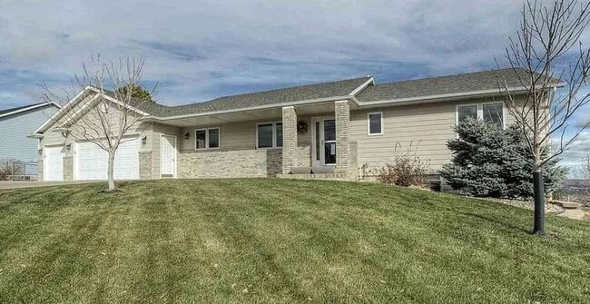 Building Photo - 4 BED | 3 BATH | 3 CAR GARAGE | TERRACITA ... Rental