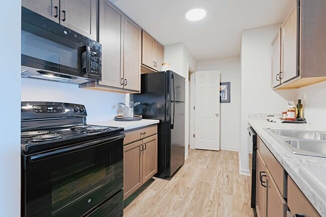 Building Photo - Stone Bridge Apartment Homes