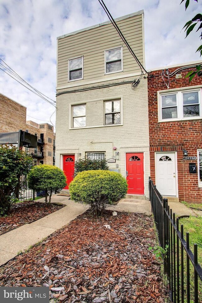 Photo - 2443 25th St SE Unit 2