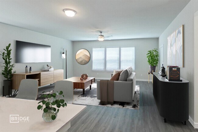 Photo - 335 Huisache St