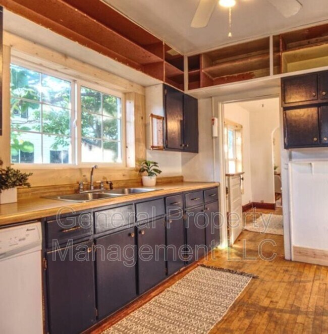 Charming 4 Bedroom, 1 Bathroom Home For Rent