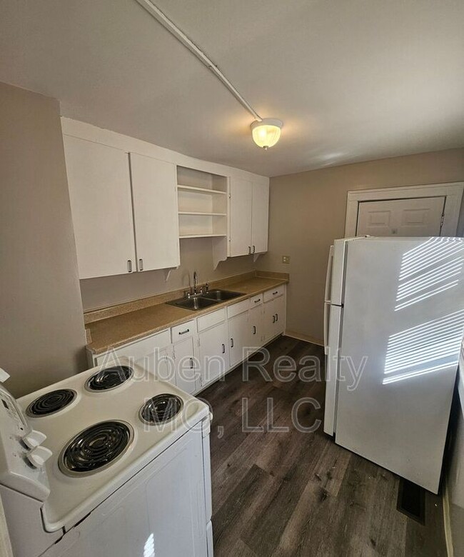 Photo - 5411 Harrison St Unit 1F