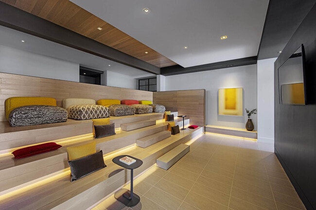 Sala del ayuntamiento comunitario - The Victor