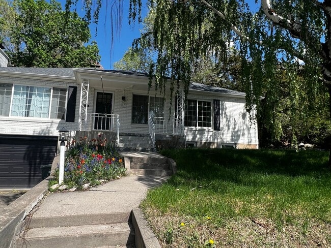 4 Bedroom/2 Bathroom House in Ogden - 4 Bedroom/2 Bathroom House in Ogden