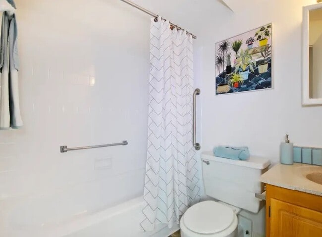 Photo - 7800 E Jefferson Ave