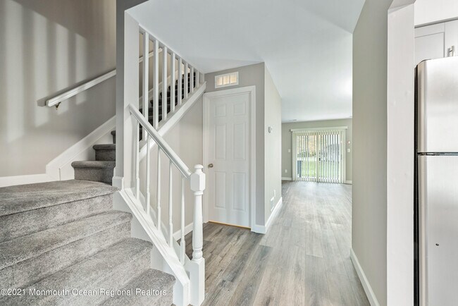 Photo - 14 Stuart Dr