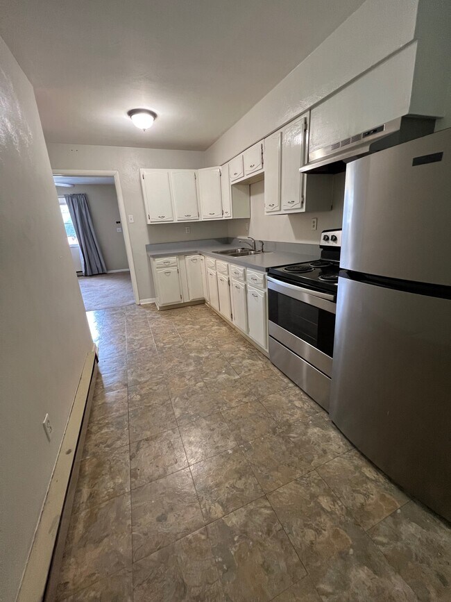 5300 May Cir Apartments Cross Lanes, WV