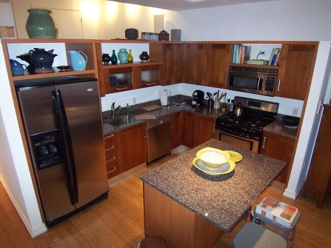 Photo - Centrally Located Elegant Designer-Chic 1B... Unit 207