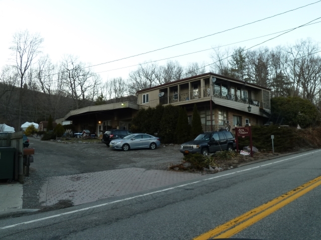 Photo - Spur Terrace Apartments