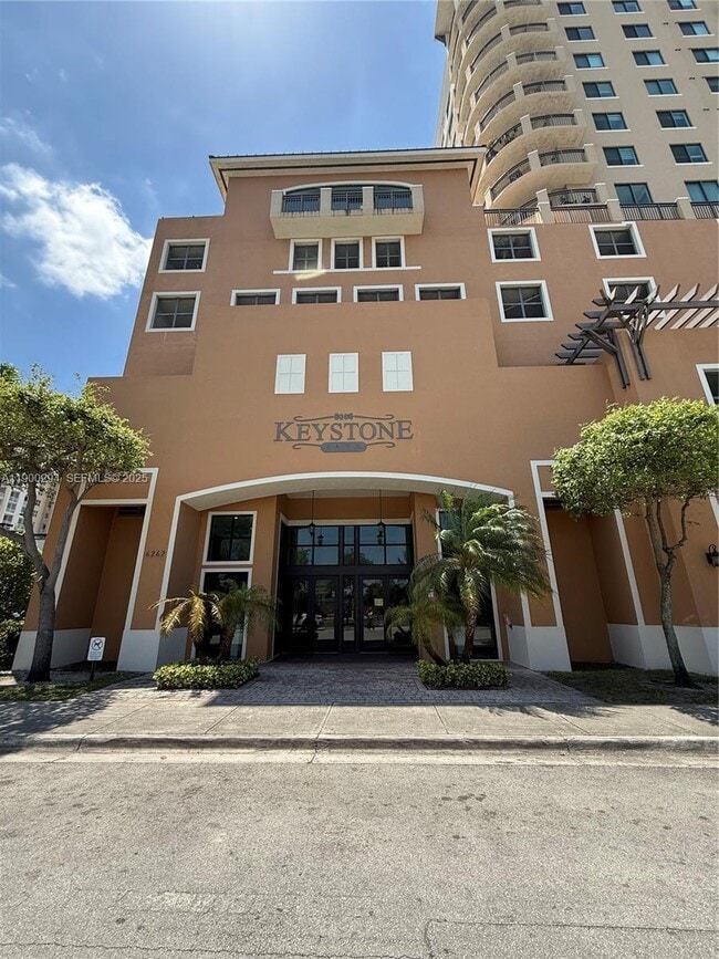 Building Photo - 4242 NW 2nd St Unit 1613