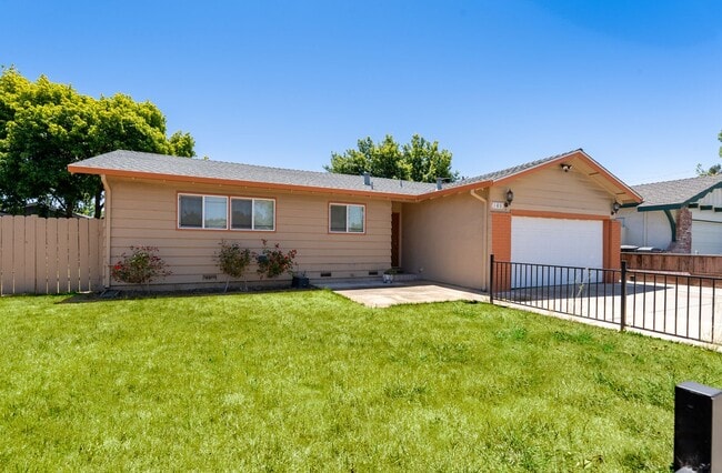Building Photo - Lovely 4 bedroom home in Morgan Hill!