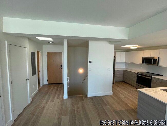 Photo - 1079 Commonwealth Ave Unidad 518