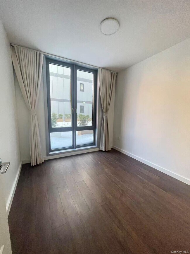 144-27 Sanford Ave Unit 2K