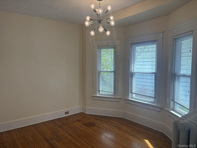 Photo - 48 Ferris Pl