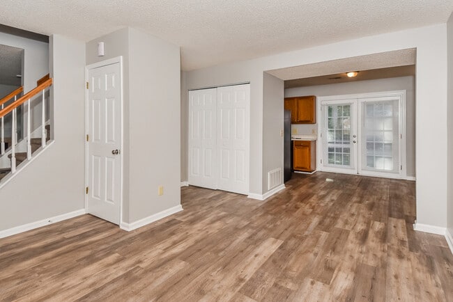 Photo - 3 Beckton Ct