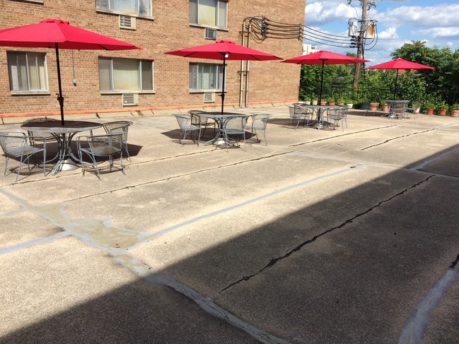 Patio in 719 N Court St - Roberts Court Apartments