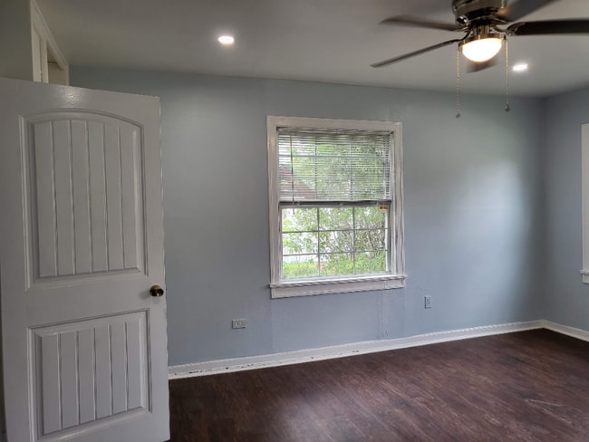 Photo - 3325 Tampa St