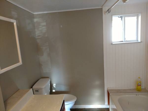 Building Photo - 2405 W College St Rental