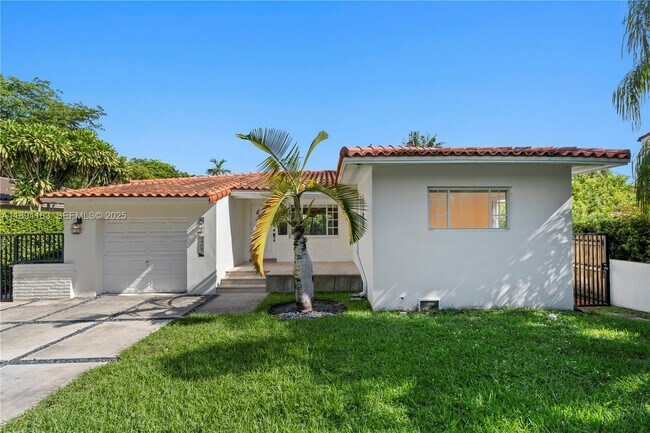 Photo - 1307 Valencia Ave