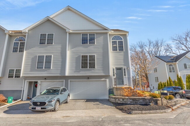 Photo - 7 Renfrew St