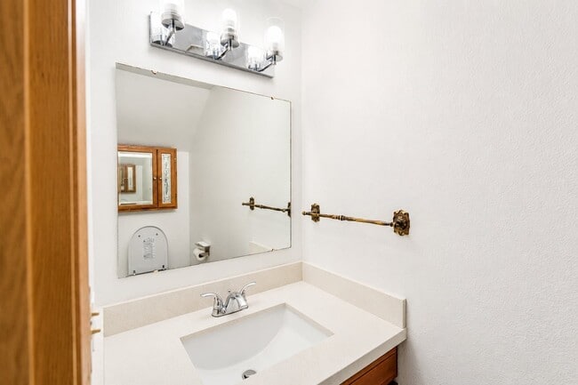 Photo - 4827 S 56th St Unit 3