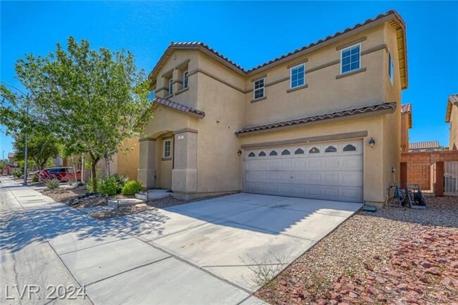 Building Photo - Gorgeous Updated Home w/ Open Floor Plan & New Upgrades