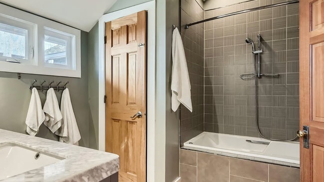 Shared bathroom - 3147 8th St