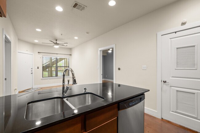 Photo - 1807 Poquito St Unidad 38