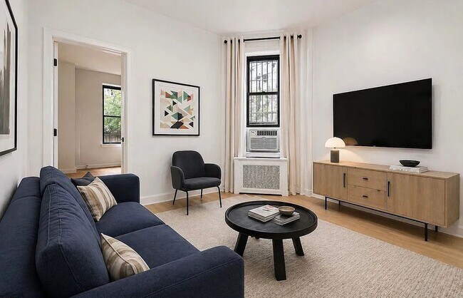 225 W 20th St Unit 5E