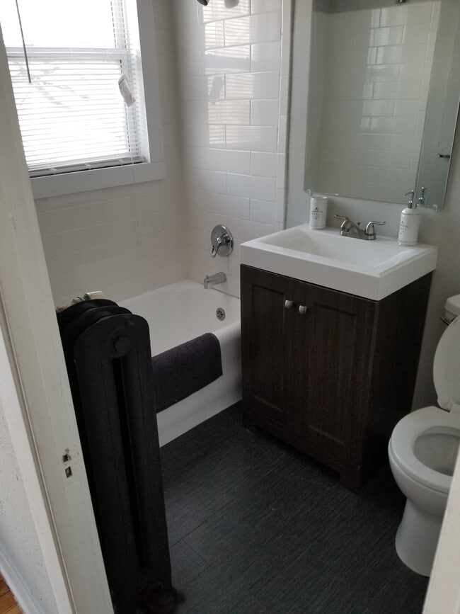 Photo - Washington Apartments