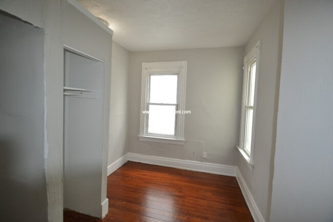 Photo - 310 E 16th St