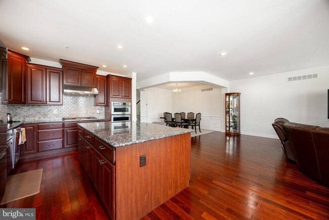 Photo - 71 Iron Hill Way