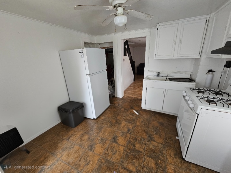 Photo - 1901 E Main St