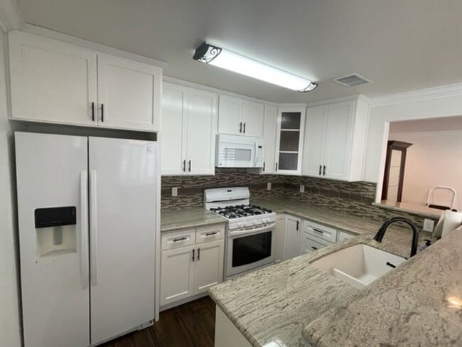 Photo - State Ave Unit A