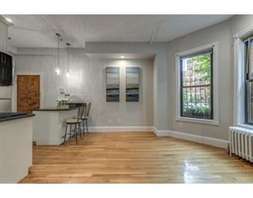Building Photo - 400 Marlborough St Unit 2