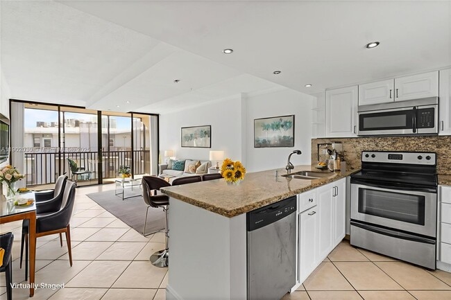 Building Photo - 3475 N Country Club Dr Unit 814