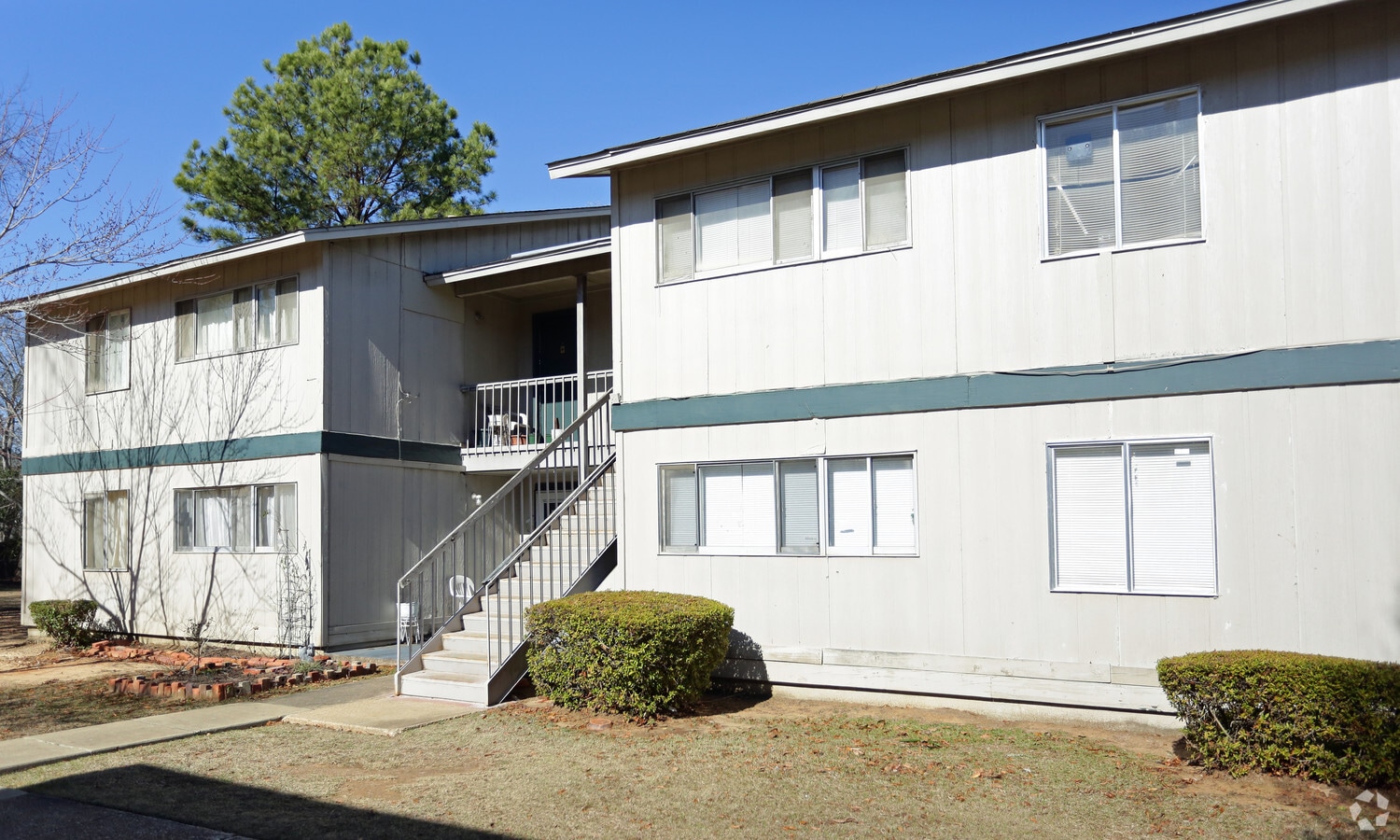 Photo - Lynwood Terrace Apartments