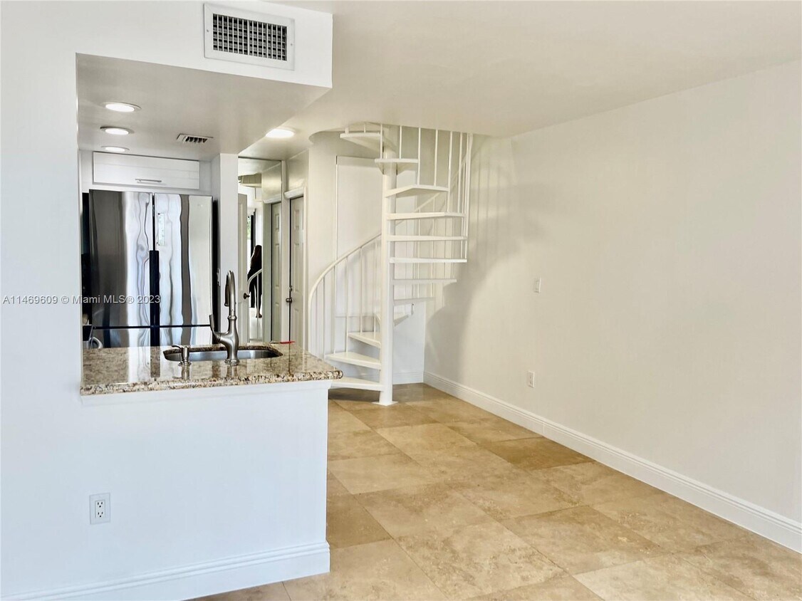 Photo - 2907 Bird Ave (Miami, FL)