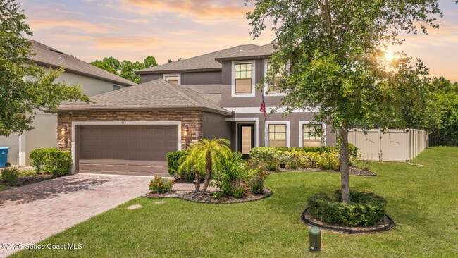 Building Photo - 553 Trymore Dr SE