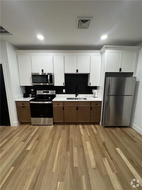 Building Photo - 1002 Broad St Unit 8 Rental