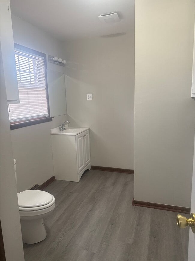 Photo - Large Family Home!!