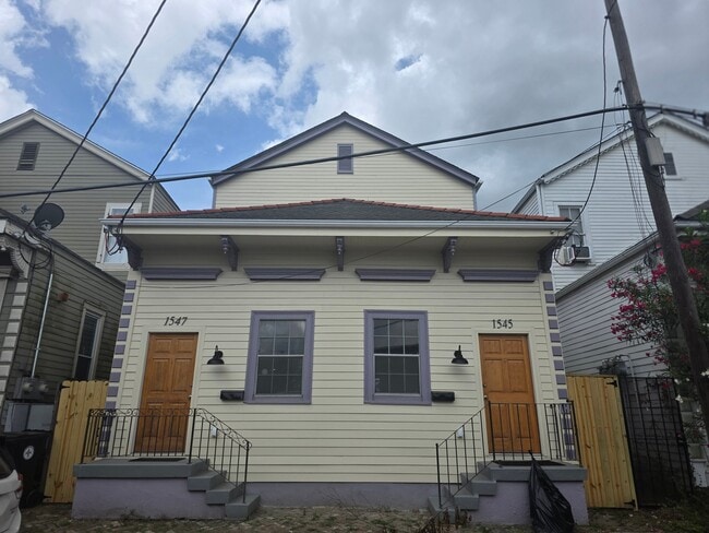 Photo - 1547 Chippewa St Unit 1547