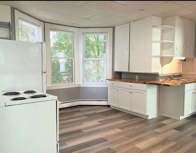 Photo - 98 Blake St Unit Apt 2