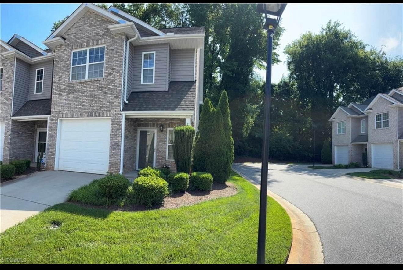 Photo - 628 Friendway Rd