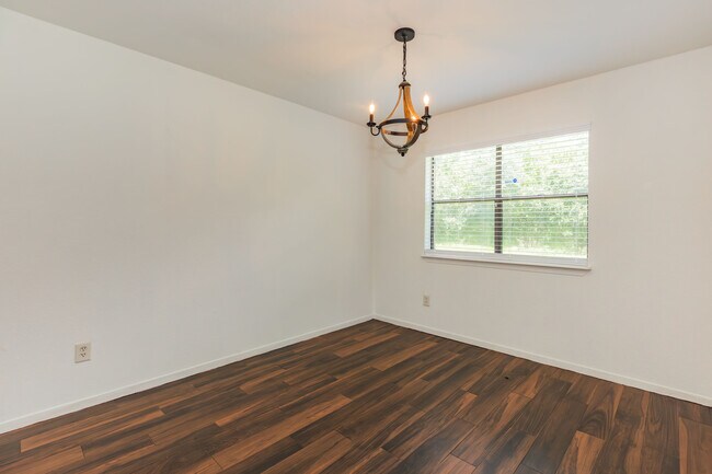 Photo - Regency Place Apartments